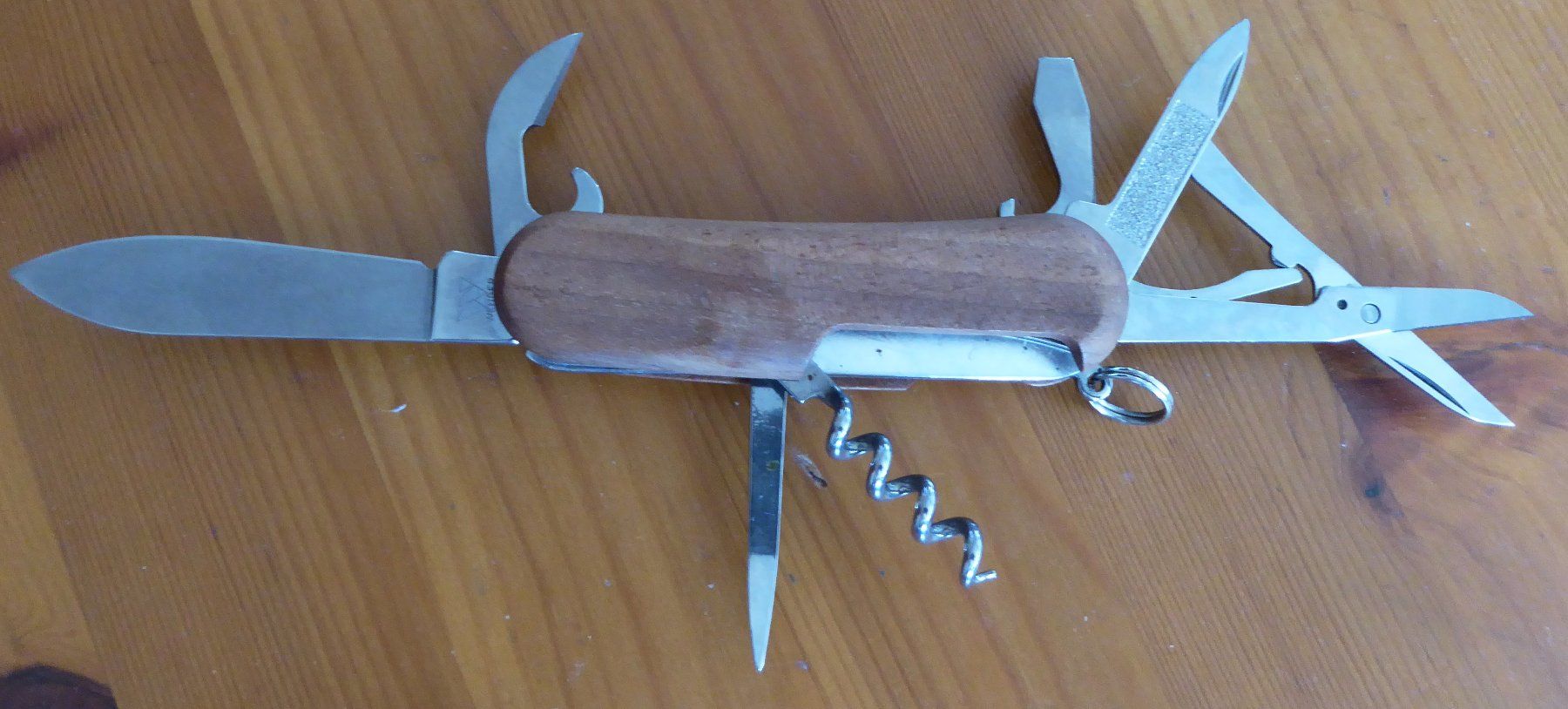 Wenger Coltelli tascabile: Wenger Sackmesser Evo Wood 14 – Nuovo (secondo la descrizione) da Gossau SG venduto da tenerife11 1