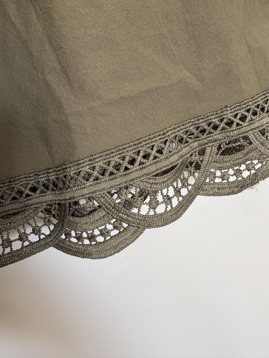 Twinset Pantalons: Short à pinces taille haute vert militaire Twinset taille 36 – Neuf (Voir description) à Prilly par mai_ktw8 3