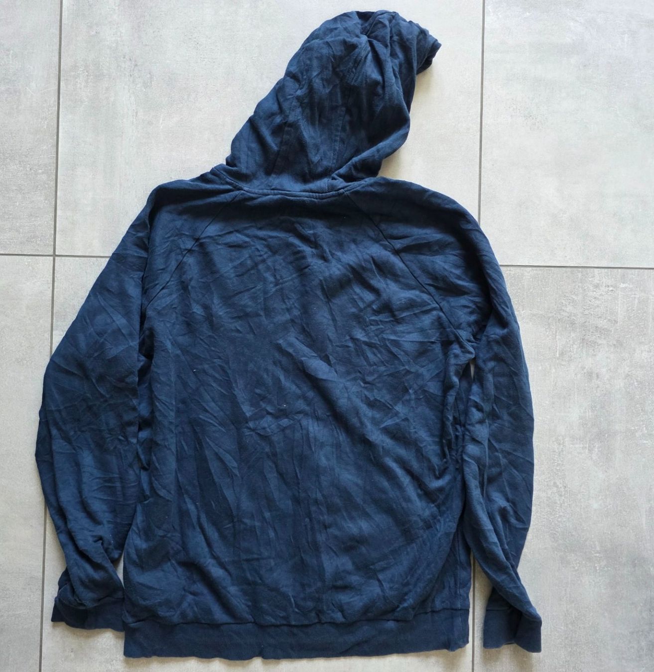 Under Armour Pullover & Sweatshirts: Under Armour Kapuzenpullover blau Grösse L – Gebraucht aus Bern von Tommy.Z 2