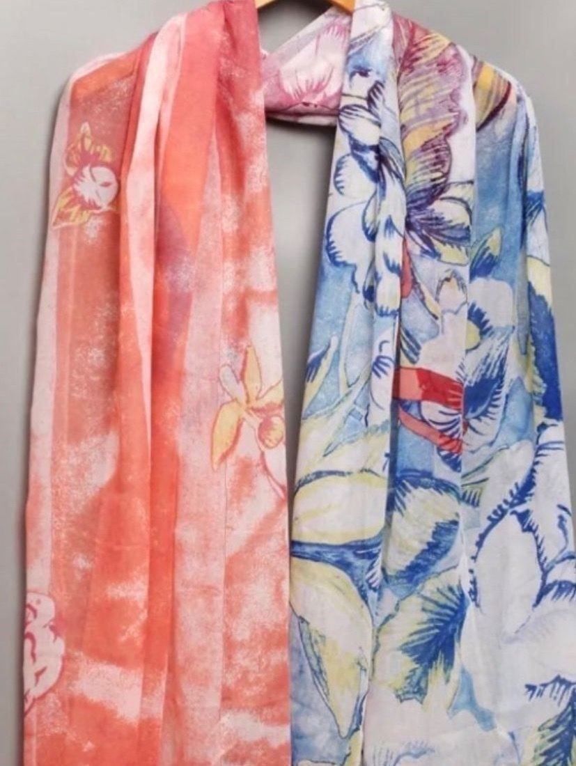 Foulard & Sciarpe: Desigual Schals – Nuovo (secondo la descrizione) da Birmenstorf AG venduto da BMW.M5 5