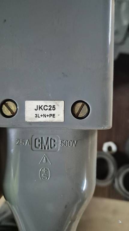 Spine: Kupplung J25 / 5 Pol 15 Amp. – Usato da Weggis venduto da Lukas1983 1