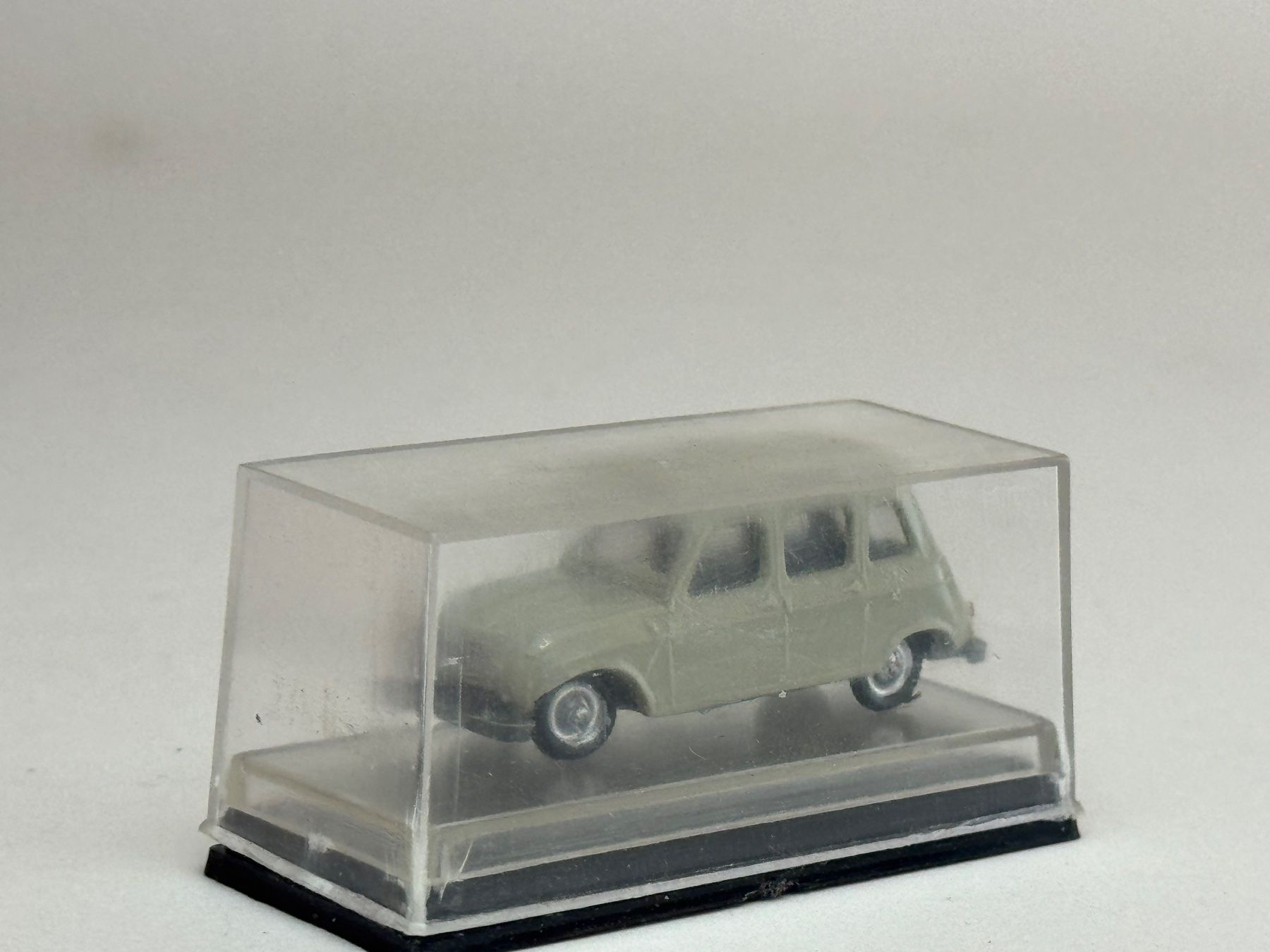 Eko Modellini d'auto: CH- EKO Renault 4 L graubeige Nr. 2047 – Usato da Elm venduto da Wikmtz