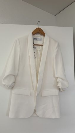 Zara Blazer weiss Grösse XS neu mit Etikett</div>