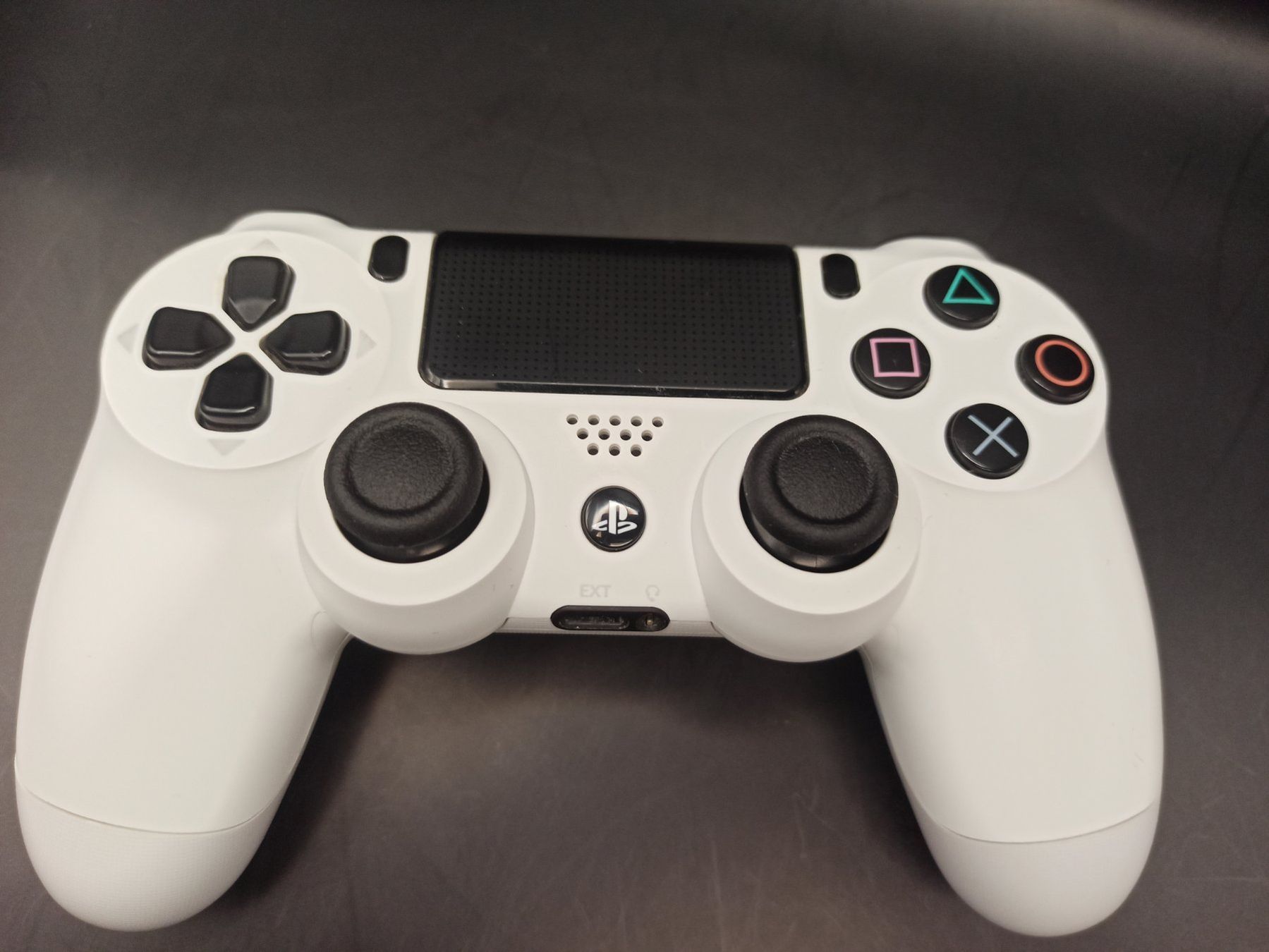 Controller: 2 x Original Controller Sony PS4 Wireless DualShock 4 WEISS – Usato da Oberweningen venduto da mar_87mx 5