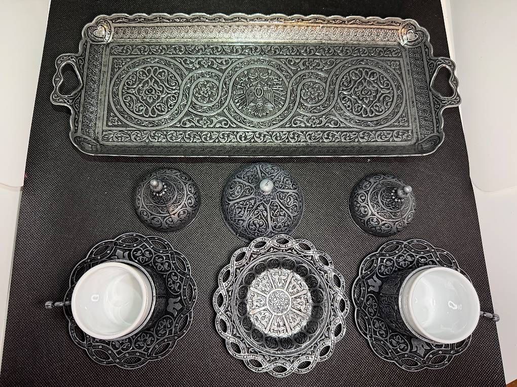 Set di piatti: Orientalisches Kaffeeset aus Metall mit Tablett – Usato da Winkel venduto da Sergiom 3
