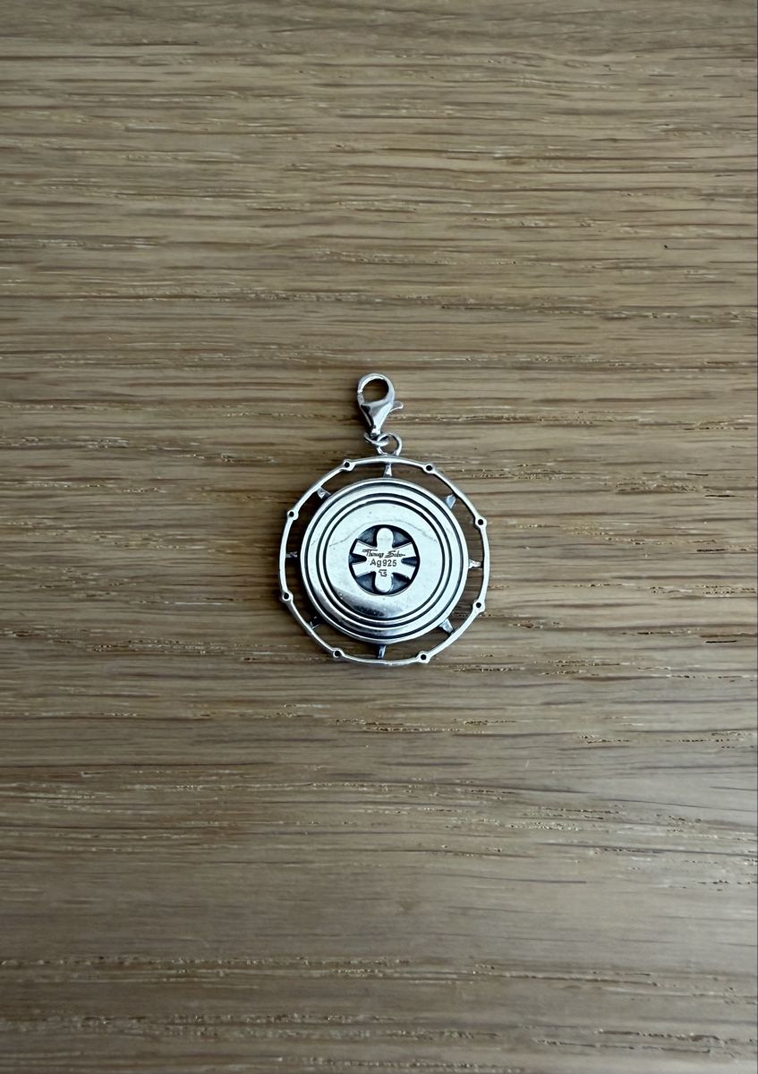 Thomas Sabo Ciondoli: Thomas Sabo Kompass Charm – Usato da Nürensdorf venduto da agwils7 1