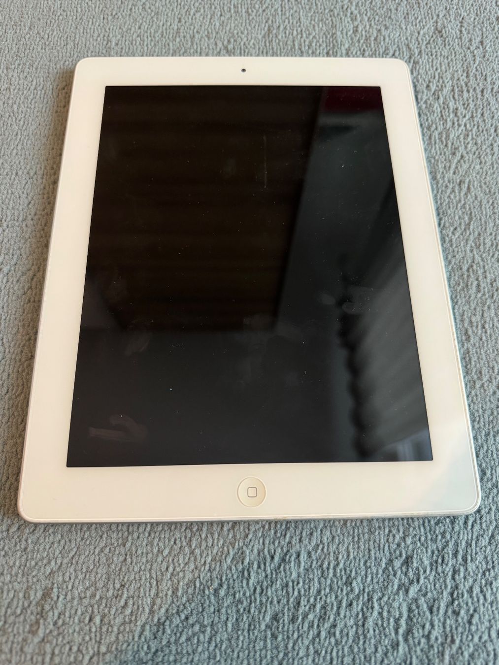 Apple Tablet PC: iPad 3 Generation – Difettoso da Adliswil venduto da Busys