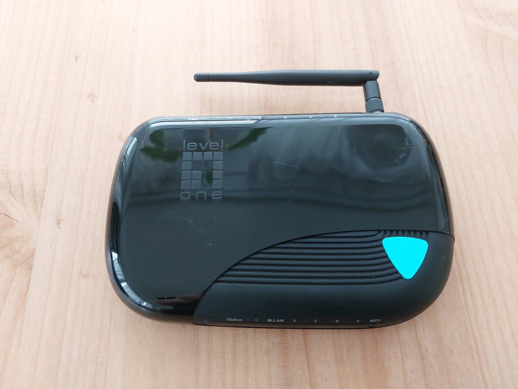 Wlan: LevelOne Wireless Access Point – Gebraucht aus Biel/Bienne von big_hxr7