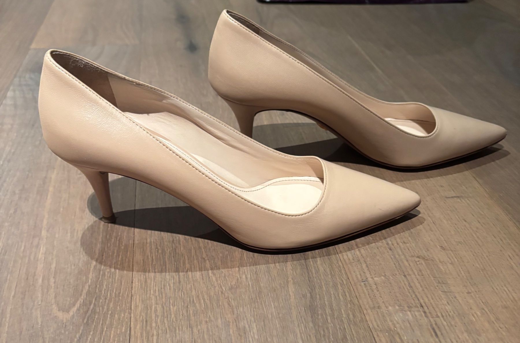 Prada Chaussures femmes: Original Prada Pumps 38 – D'occasion à Zollikon par d_grabher 1