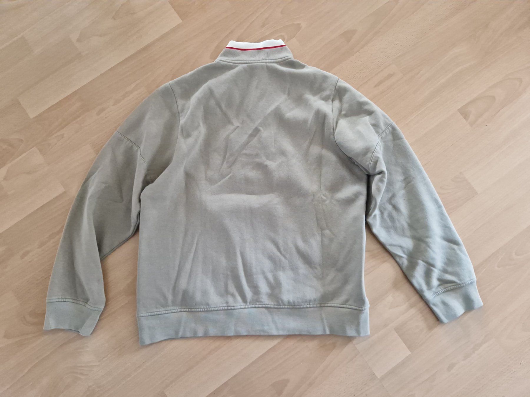 Adidas Pullover & Sweatshirts: olivgrüner Skipullover, Grösse M – Gebraucht aus Greifensee von Janali01 1