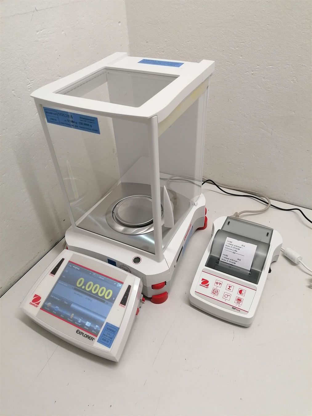 Accessori da laboratorio: OHAUS Explorer EX224 - Neuwertig!!! – Usato da Niederdorf venduto da LeptonAG_Labor 1