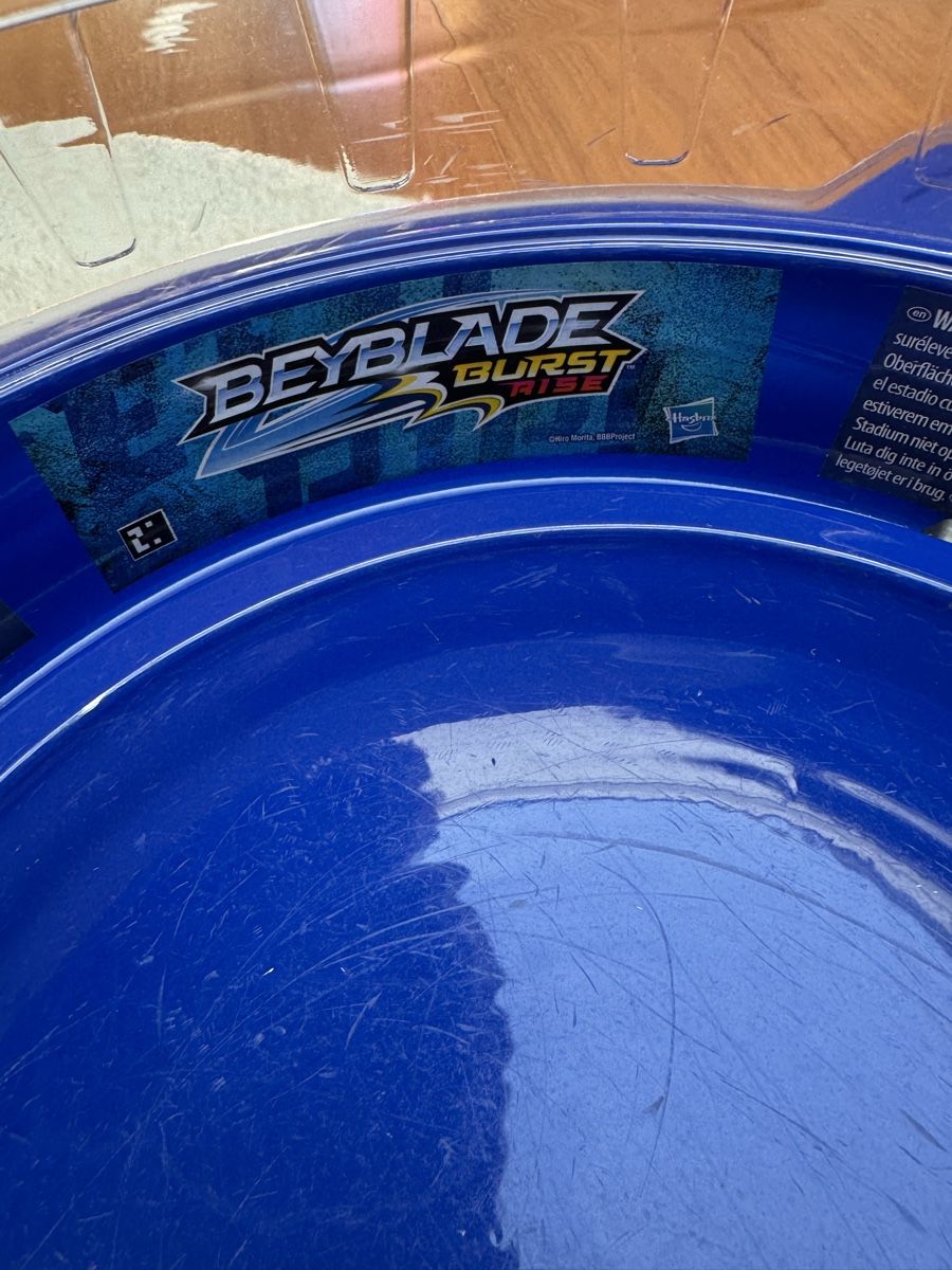 Hasbro Giocattoli: Beyblade set + Arena – Usato da hägglingen venduto da tamayra 6