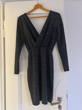 Schickes ONLY GlitzerKleid, perfekt für den Ausgang, Grösse