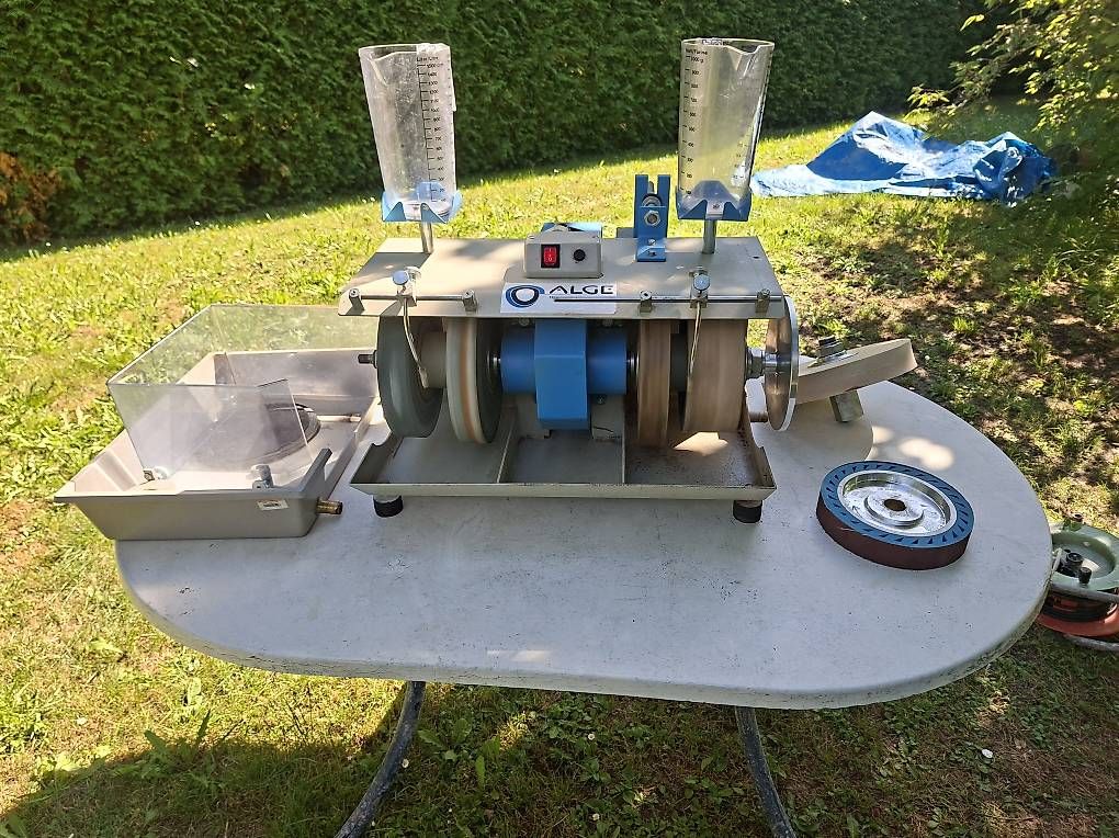 Aiguiseuses & polisseuses: Edelsteinschleifmaschine – D'occasion à Müllheim Dorf par Meipas