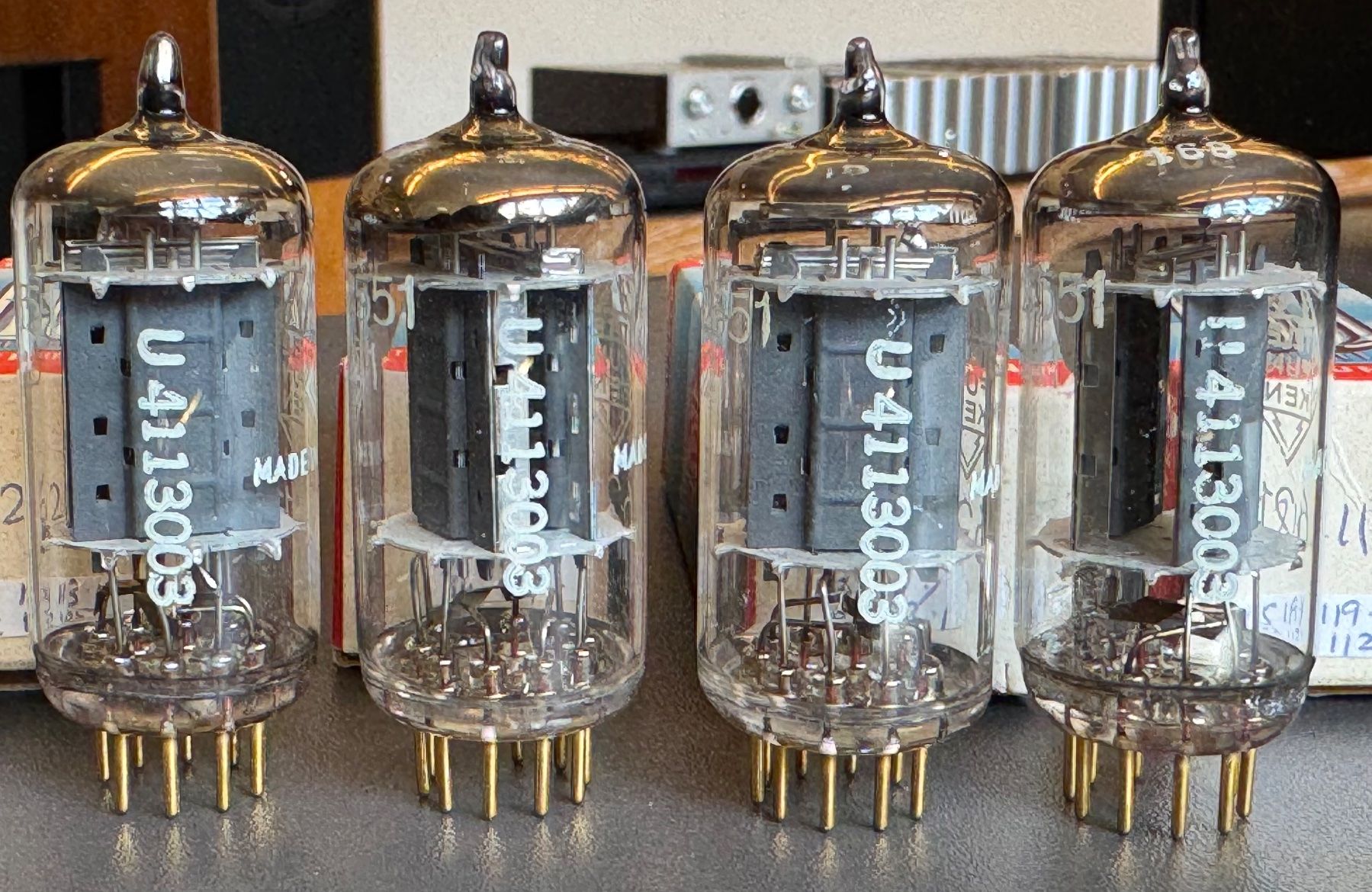 Telefunken Amplificateurs: 4 x Telefunken 6211 gleicher Datumscode – D'occasion à Ebertswil par audivero 1