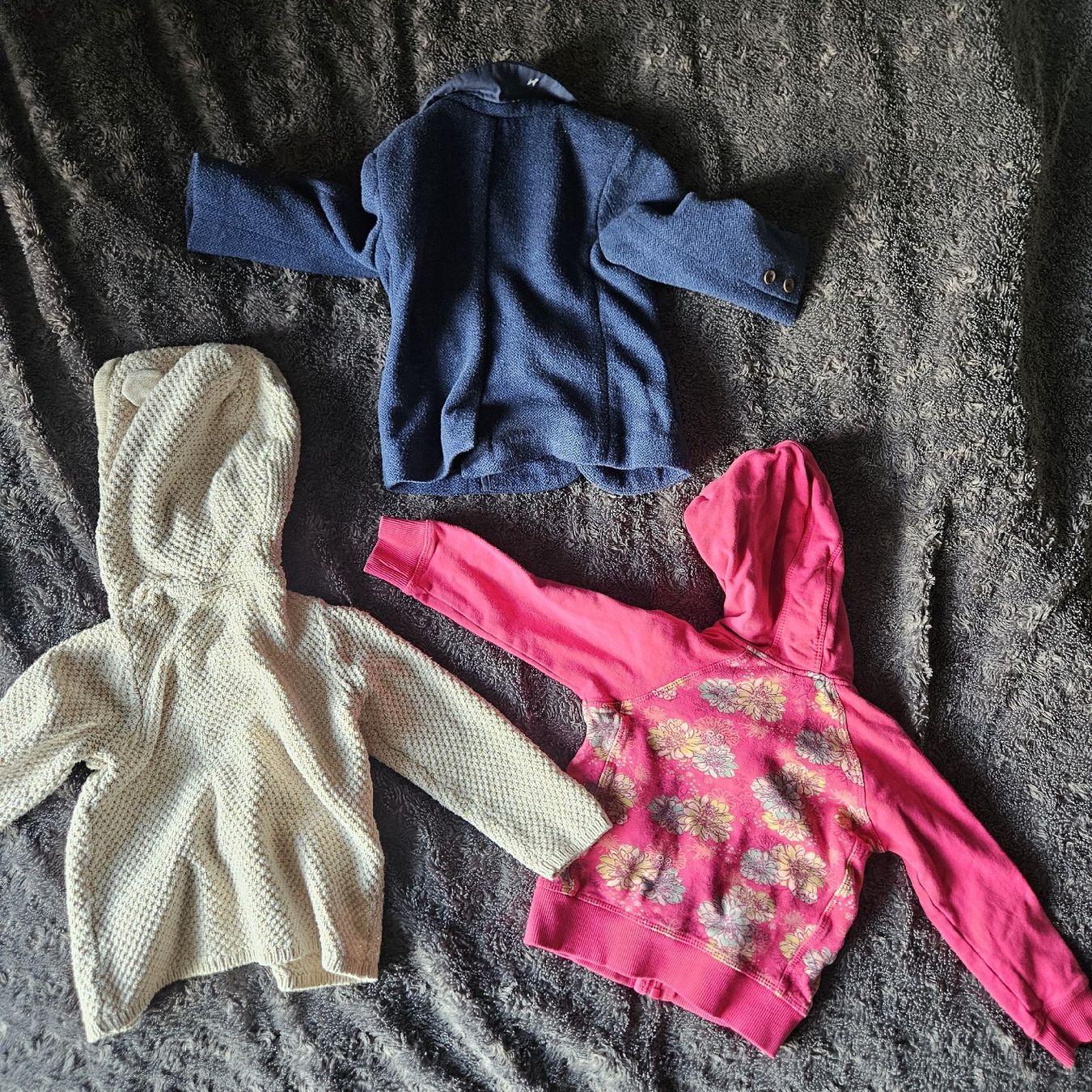 Kleiderpakete & -sets: 3 Kinderjacken 86/92 – Gebraucht aus Herrliberg von daki0017 5