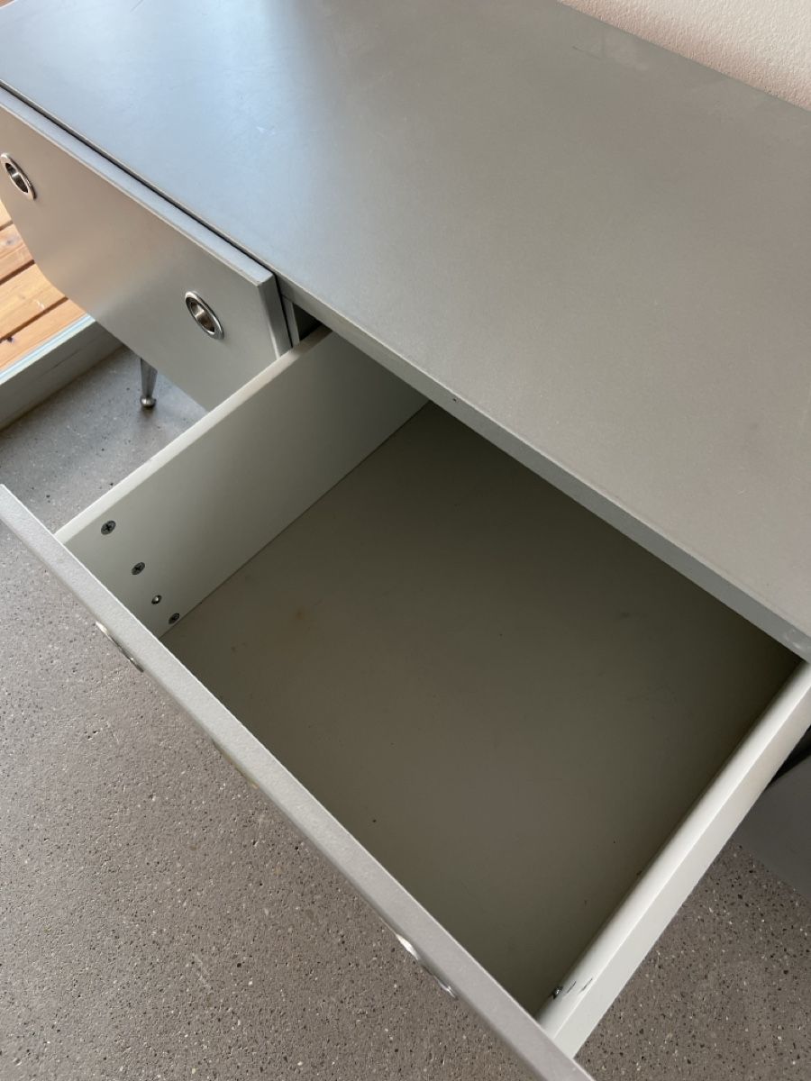 TV Möbel: Anrichte grau mit 3 Schubladen gebraucht – Gebraucht aus Zürich von eggasch 1
