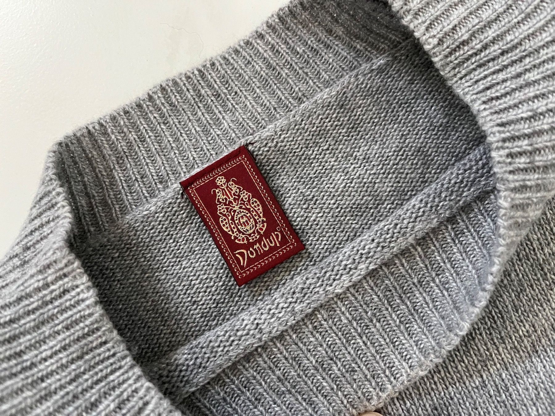 Dondup Pullover & Sweatshirts: Dondup: Pullunder, Pullover mit Kaschmir, kurzarm, S – Gebraucht aus Luzern von ellitussi 1