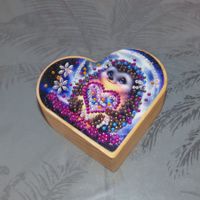 Bougeoir en bois  forme de cœur - Hérisson mignon!