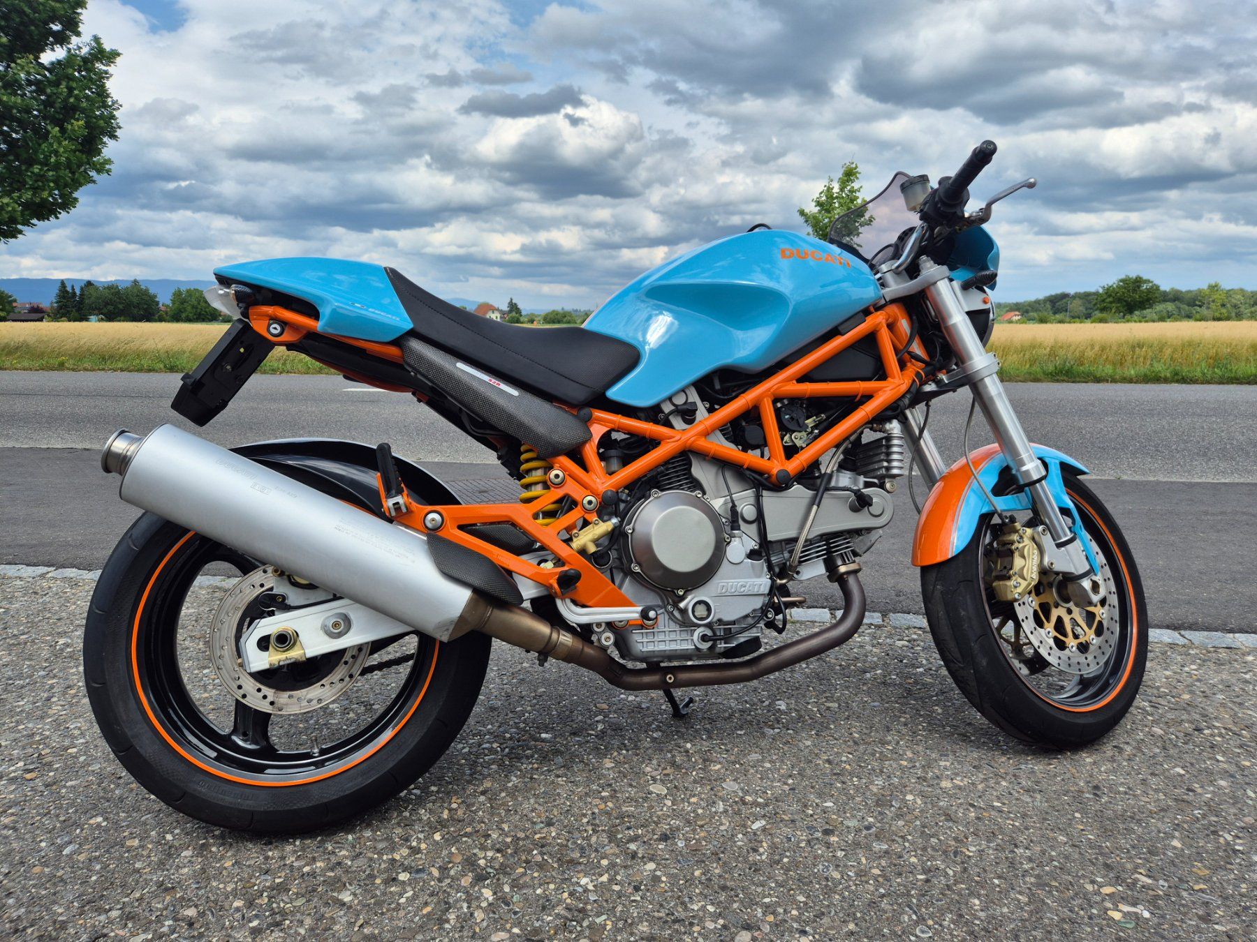 Ducati Strasse: Ducati Monster M1000 in Gulf Farben – Gebraucht aus Kappelen von pneusk 4