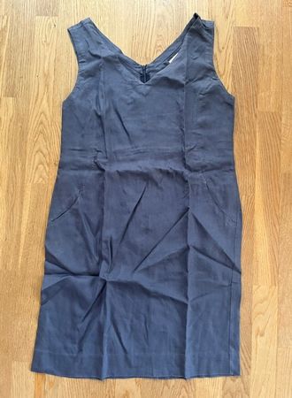 Schlichtes, elegantes Leinen-Kleid dunkelblau von pou nou