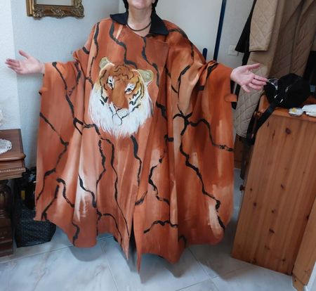 handbemalter Mantel mit Tiger Motiv  Gr. L  MADAME Zürich