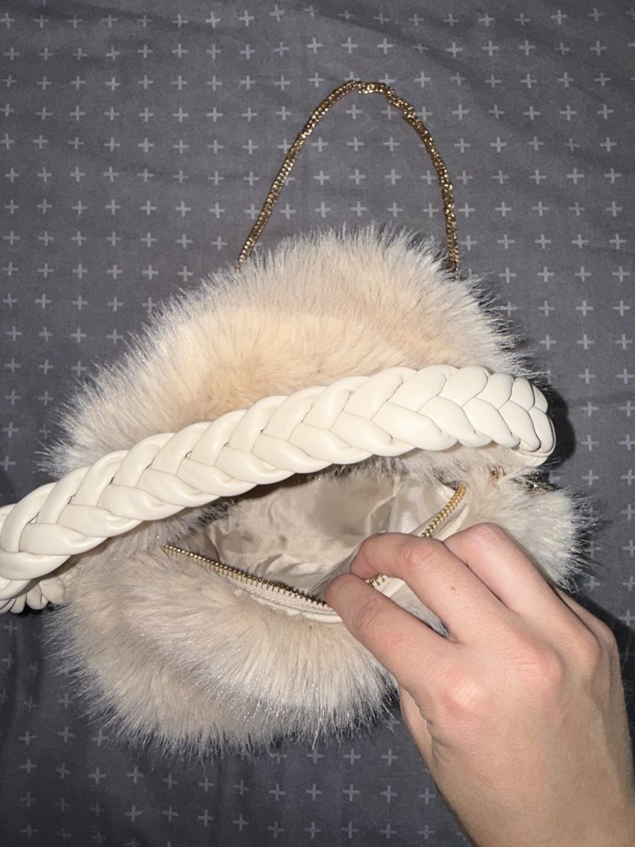 Borse da donna: FLAUSCHIGE UMHÄNGETASCHE – Nuovo (secondo la descrizione) da St. Moritz venduto da ari_9fcv 3