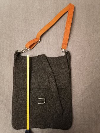 Sac feutrine fait main, neuf, marque TUMAR (Kyrgyzstan)
