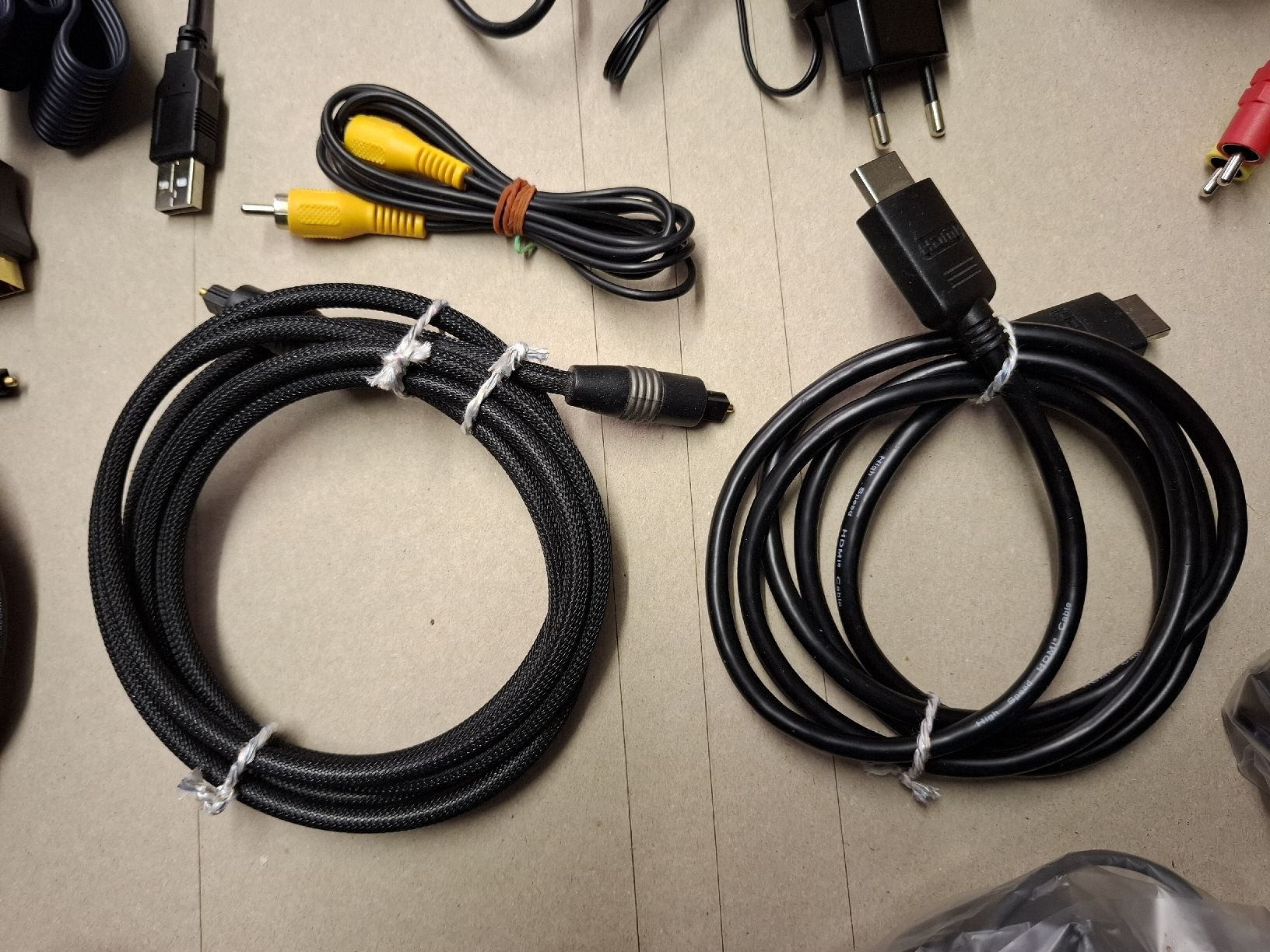 Câbles: Kabel gesucht? nr.1 – D'occasion à Hunzenschwil par Hardrock6 1