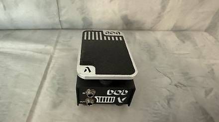 Strumenti musicali: Basseffekt Pedal Harman – Usato da Buchs SG venduto da LogistikBuchs 1