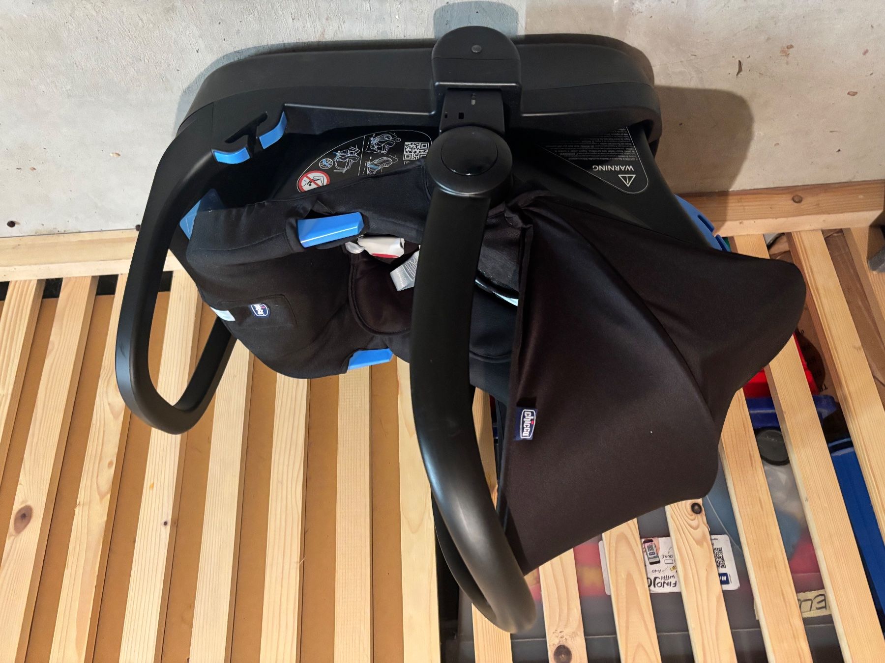 Chicco Seggiolini per auto: Babysitz Kaily mit base – Usato da Herbligen venduto da lar_8dhv 1