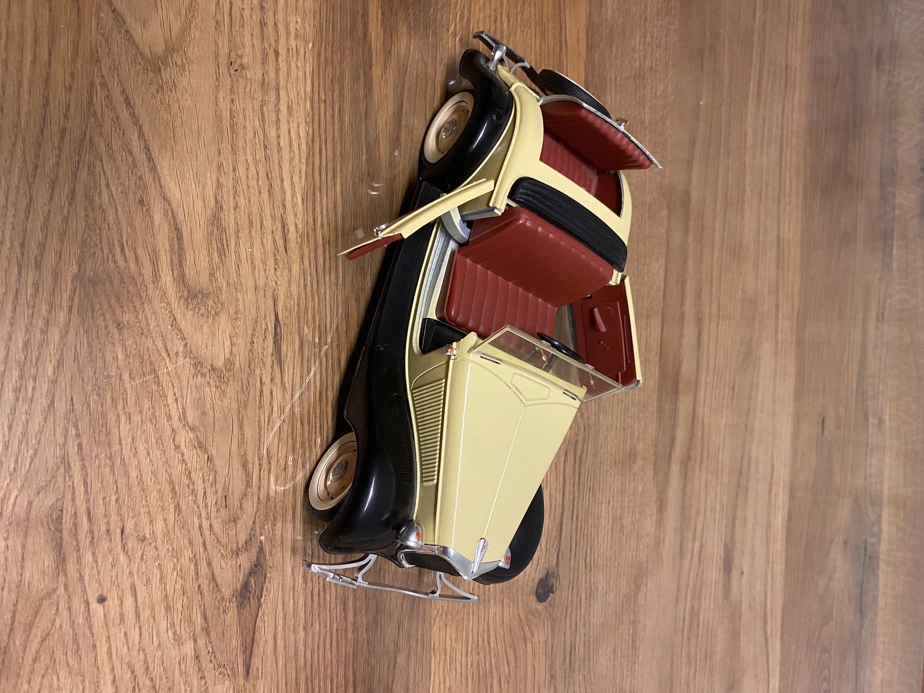 Ford Modellini d'auto: Modellauto Ford V8 – Usato da Birr venduto da Vintage-Liebhaber 4