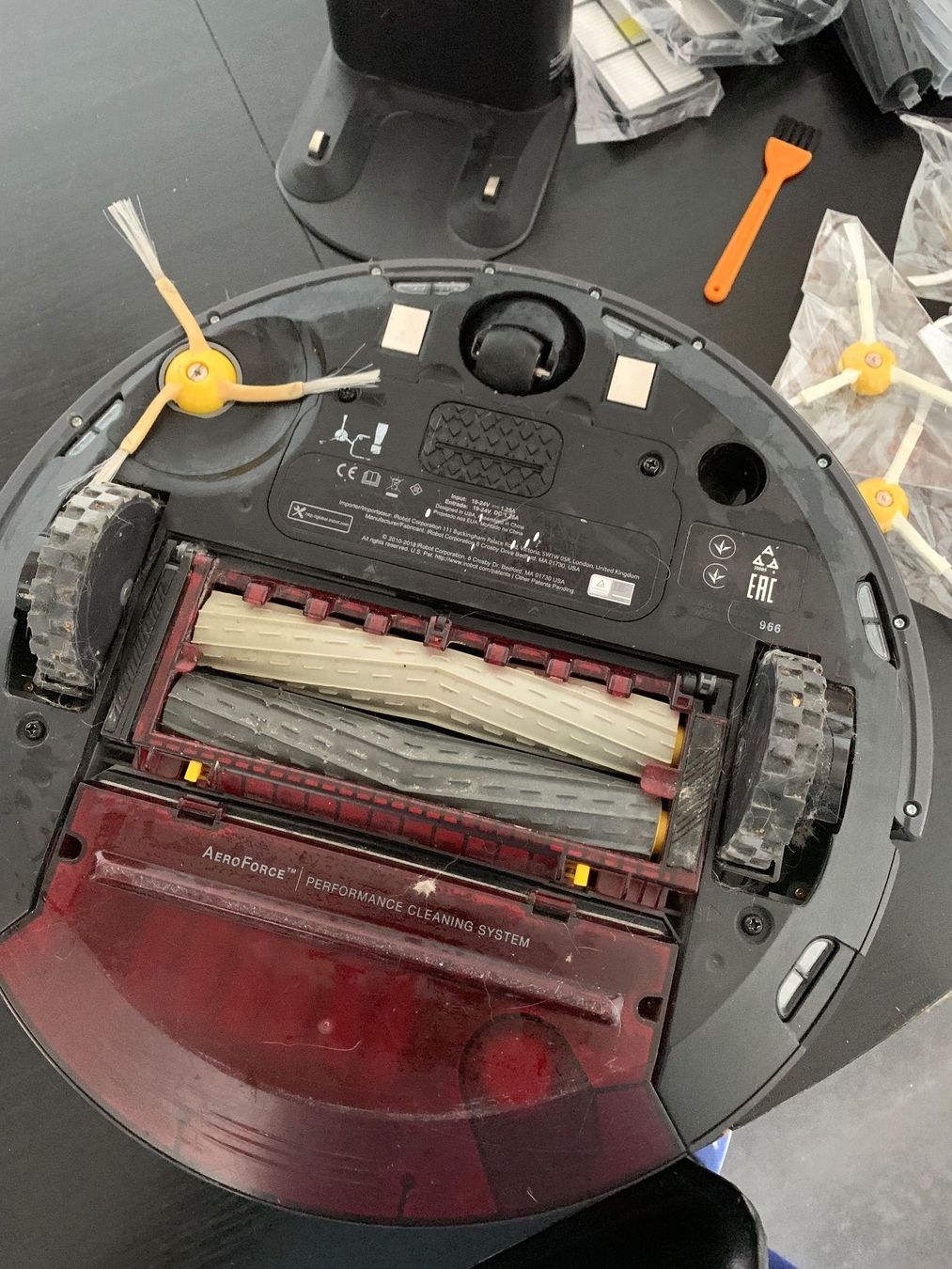 Irobot Staubsauger & Zubehör: iRobot Roomba 966 Saugroboter mit Zubehör – Gebraucht aus Worben von Golftinu 1