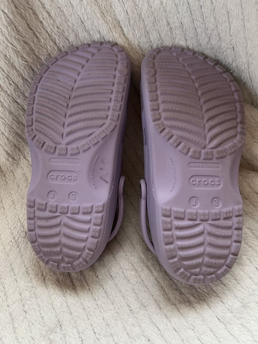 Crocs Schuhe für Mädchen: Crocs J3 34 35 – Gebraucht aus Grindelwald von shuanita 5