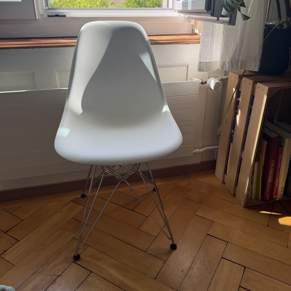 Eames Sedie: Vitra Eames Chair | Plastic Side Chair DSR – Usato da Zürich venduto da kmschrr