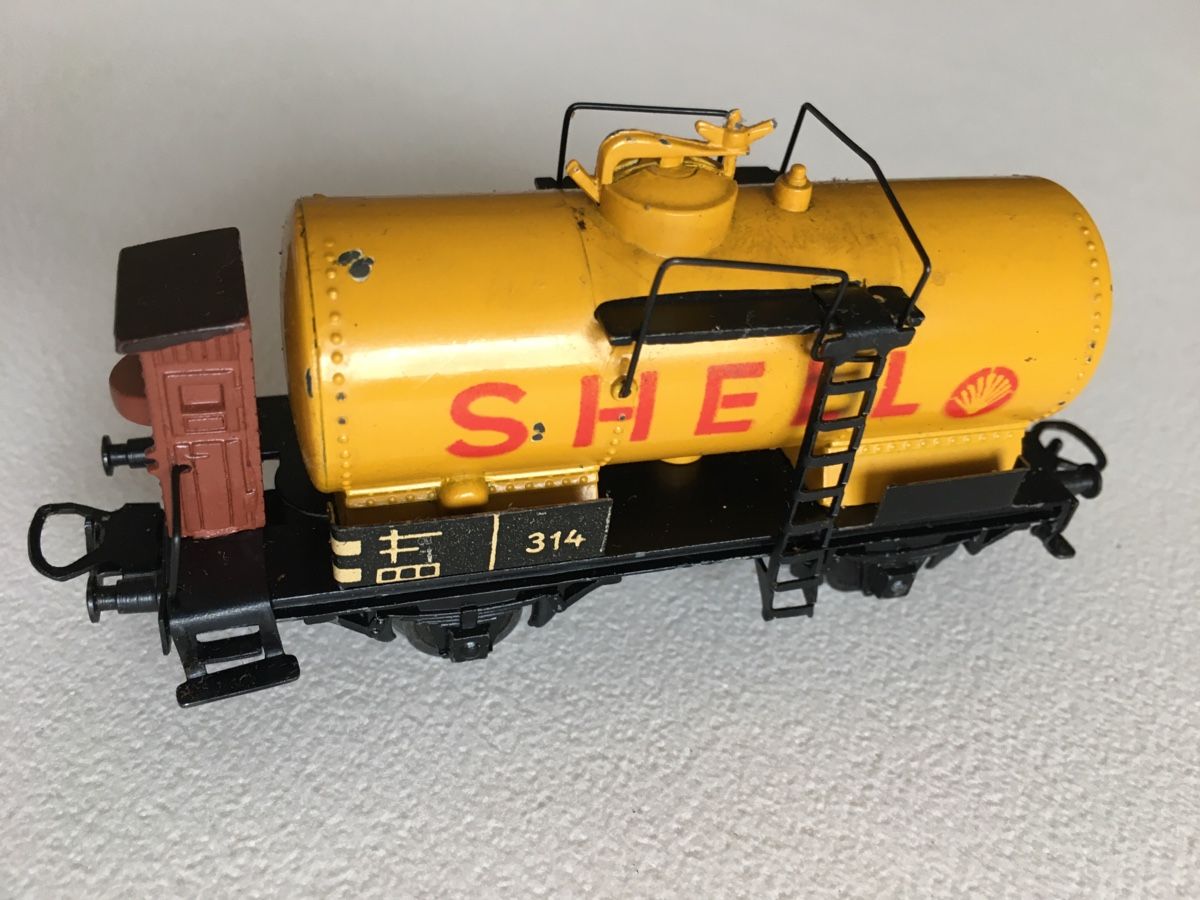 Märklin Modellini di ferrovie: Märklin Shell Kesselwagen 314 Guss – Usato da Grellingen venduto da Toyhamster 5