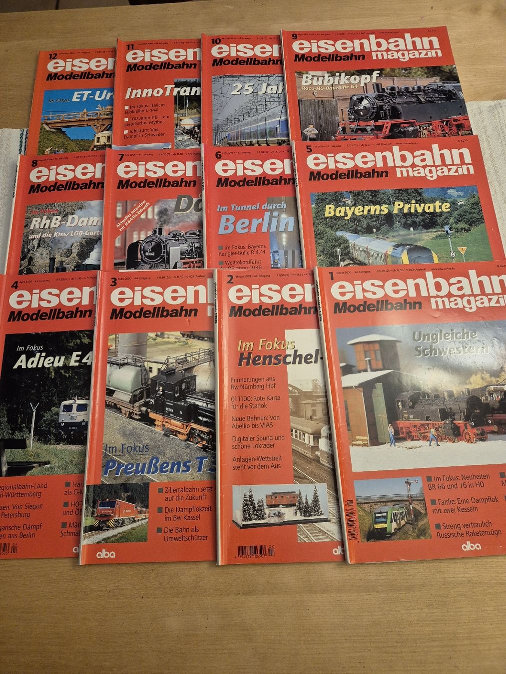 Riviste & Magazine: Eisenbahn Modellbahn Magazin 2006 – Usato da Ehrendingen venduto da Amigo5