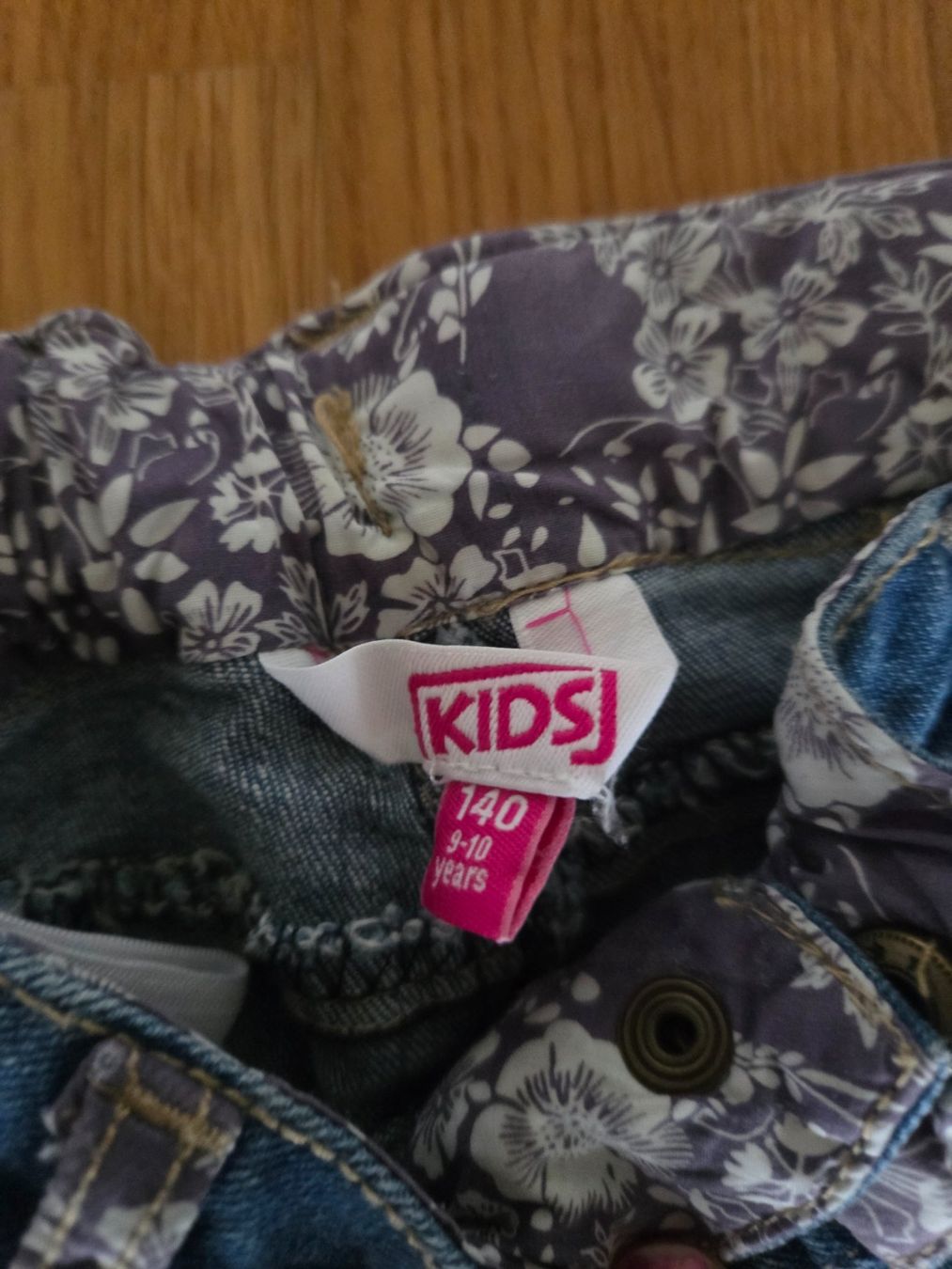 Hosen: Jeans Mädchen Gr 140 – Gebraucht aus Port von Darialina 1