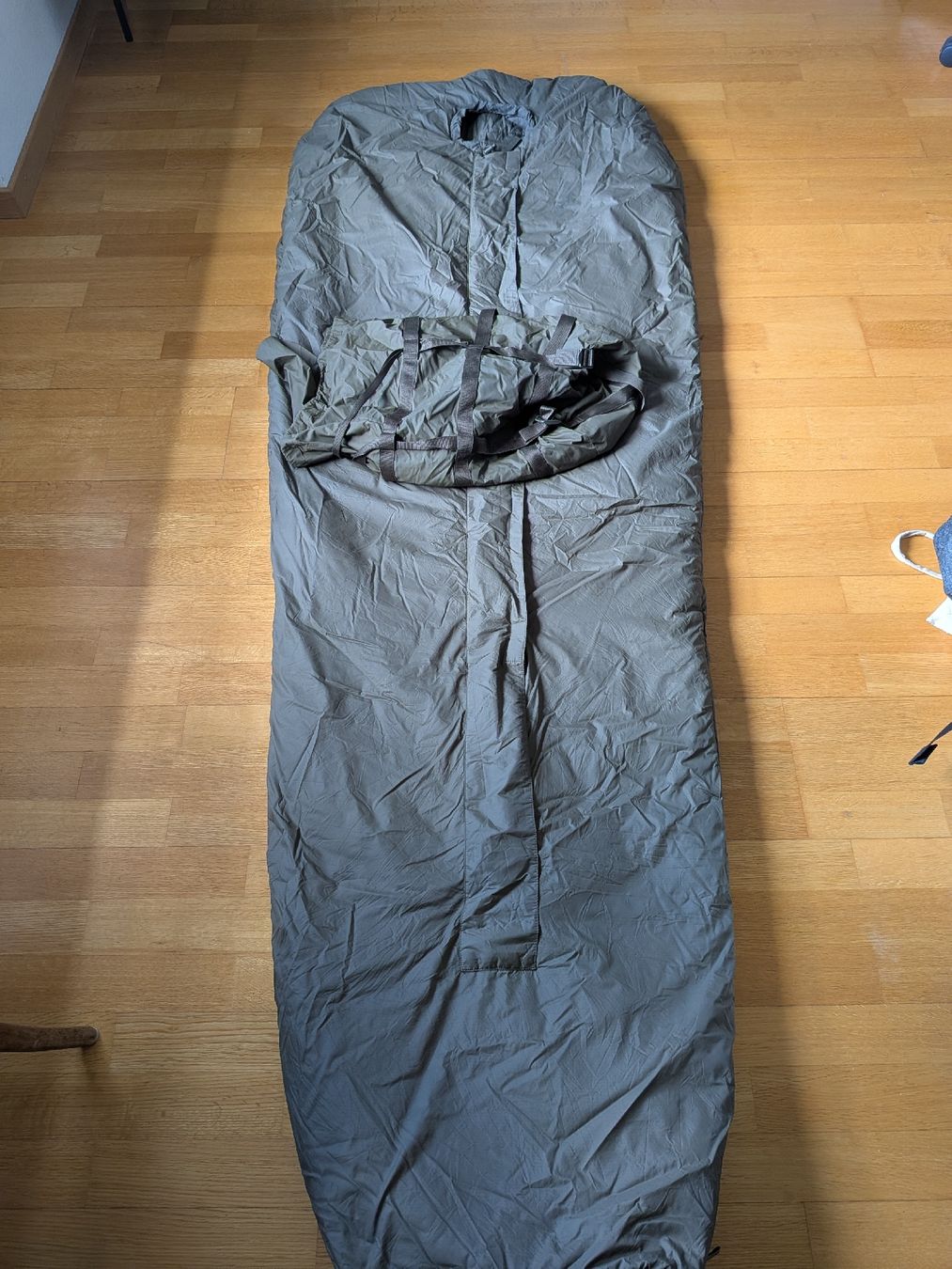 Carinthia Schlafsäcke: carinthia defence 4 / 200 / olive – Gebraucht aus Hinterkappelen von Matteotrachsel 2