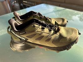 Salomon GORE-TEX Schuh Gr.42 / Neuwertig