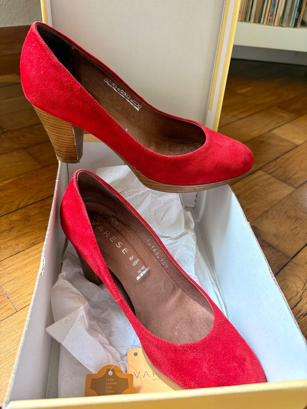 Scarpe da donna: Chaussures cuir Varesse T38 – Usato da St-Ursanne venduto da milezarde 3