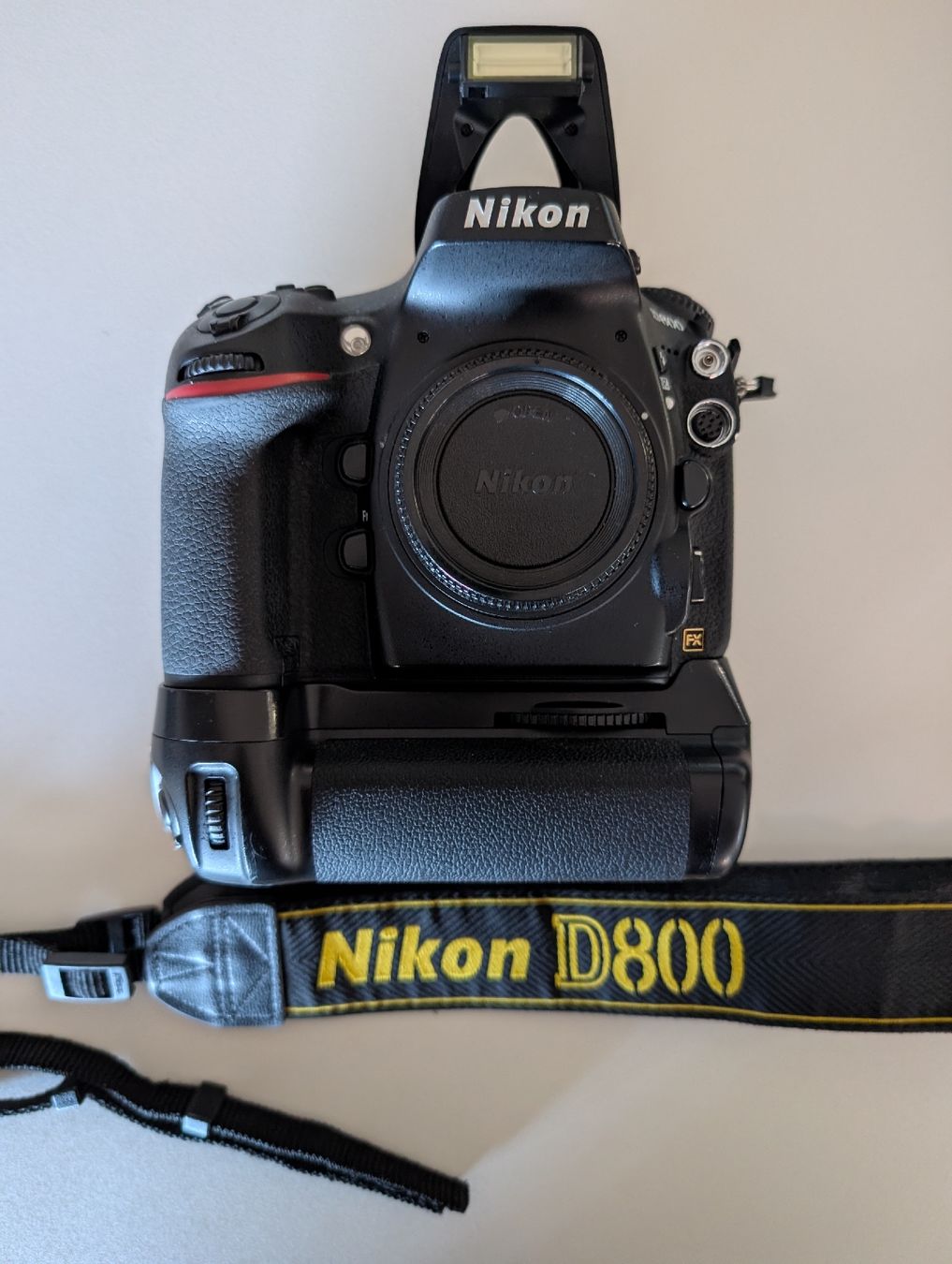 Nikon Fotocamera: Nikon D800 Kamera mit Phottix BG-D800 Batteriegriff – Usato da Cordast venduto da HePa02 1