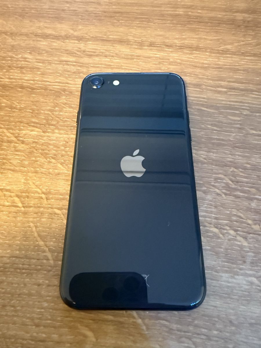 Apple Handys / Smartphones: iPhone SE 2nd Generation 64gb – Gebraucht aus Goldingen von Thomas.Perrin 1