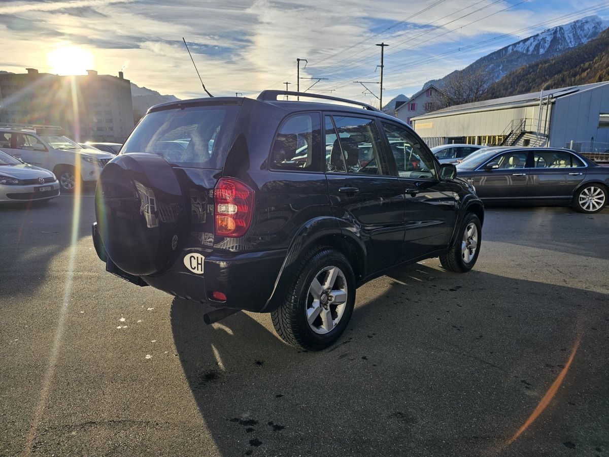 Toyota Automobili: Toyota RAV 4  – Usato da Domat Ems venduto da qen_7mfm 2