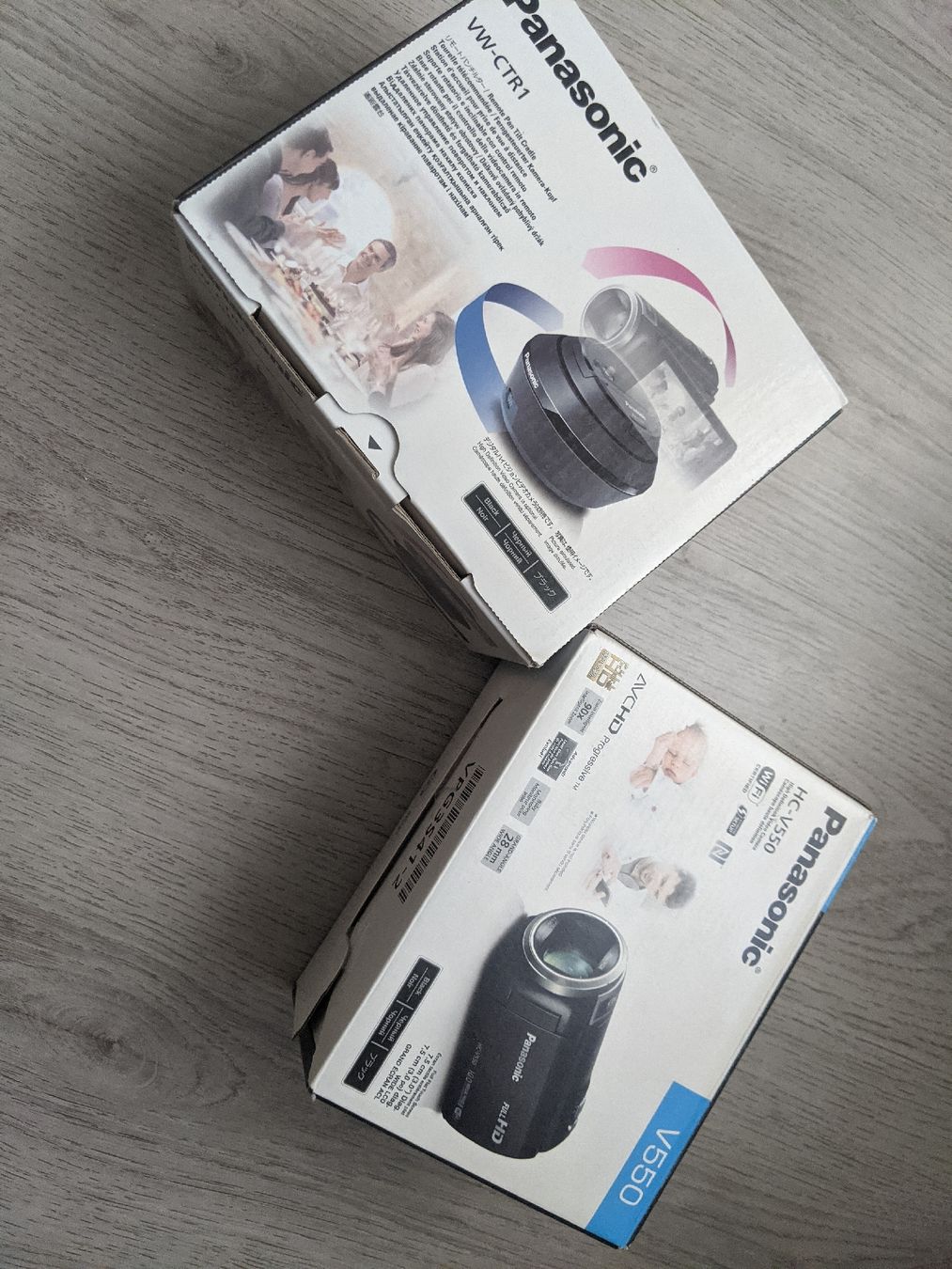 Panasonic Videocamere: Panasonic video camera HC-V550 and VW-CTR1 cradle – Usato da Orbe venduto da NorthMost 5
