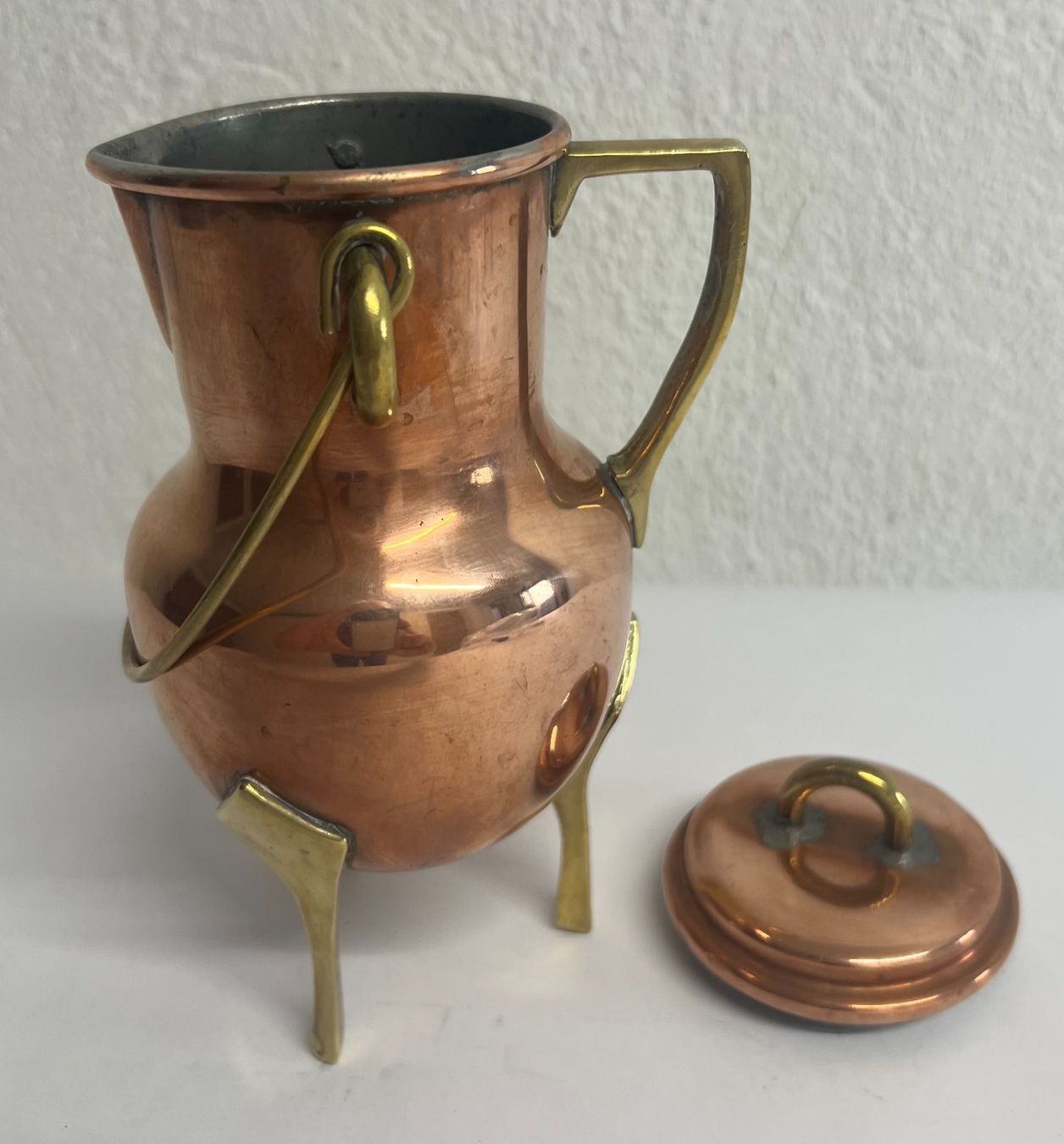 Tutte le decorazioni: Kupferkanne mit Messingdetails und Deckel – Usato da Rickenbach LU venduto da Spalierelger 3