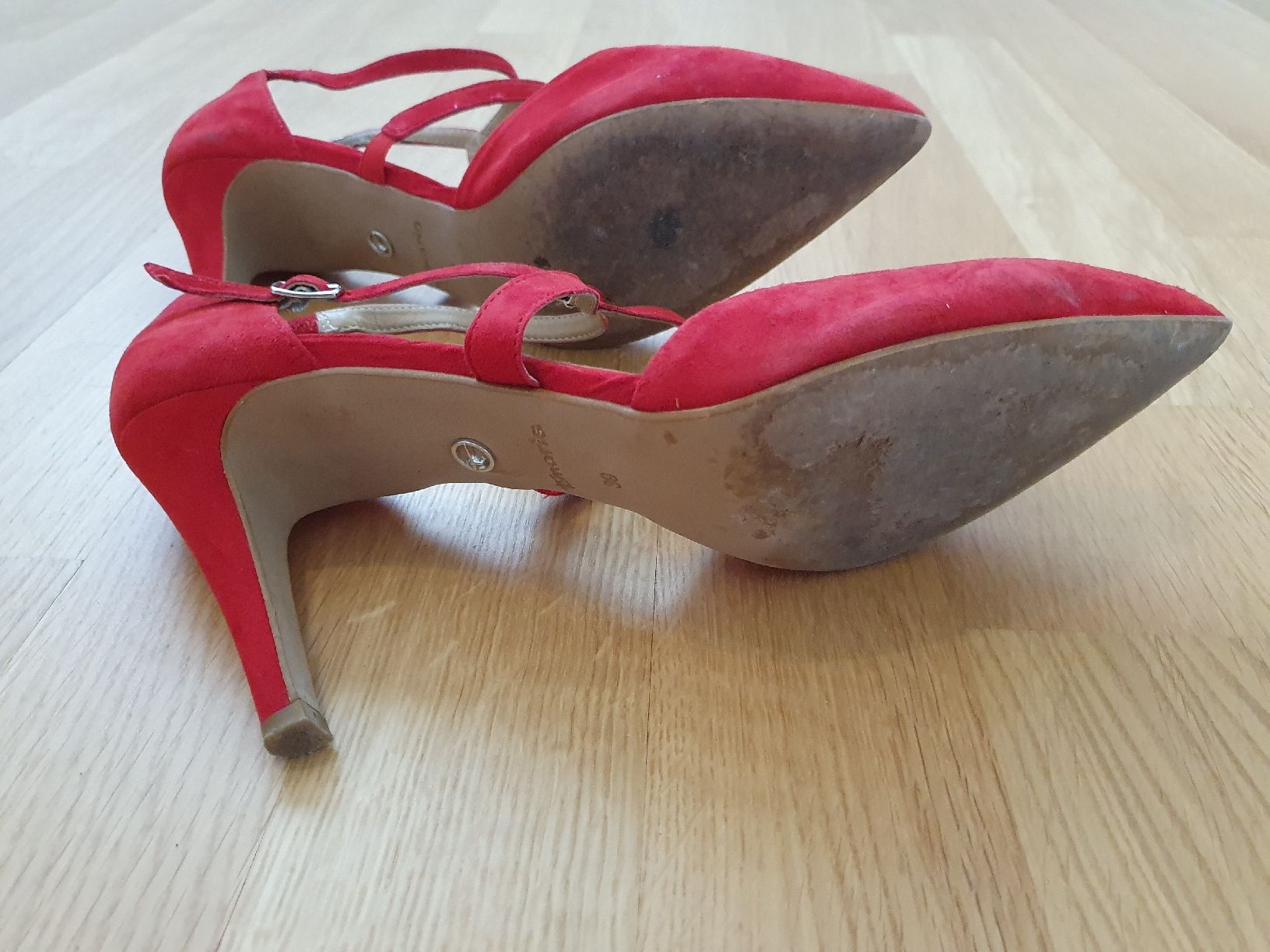 Tamaris Scarpe da donna: Schöne Leder-Sandaletten rot, Grösse 39 – Nuovo (secondo la descrizione) da Wettingen venduto da __Dom__ 5