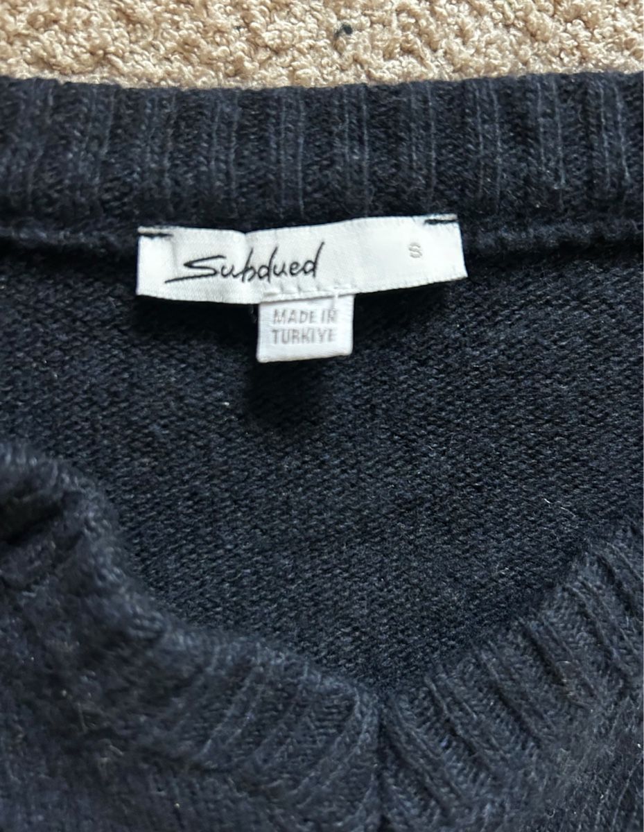 Maglioni & Felpe: Subdued Sweater – Nuovo (secondo la descrizione) da Frauenfeld venduto da hannamaria29 2