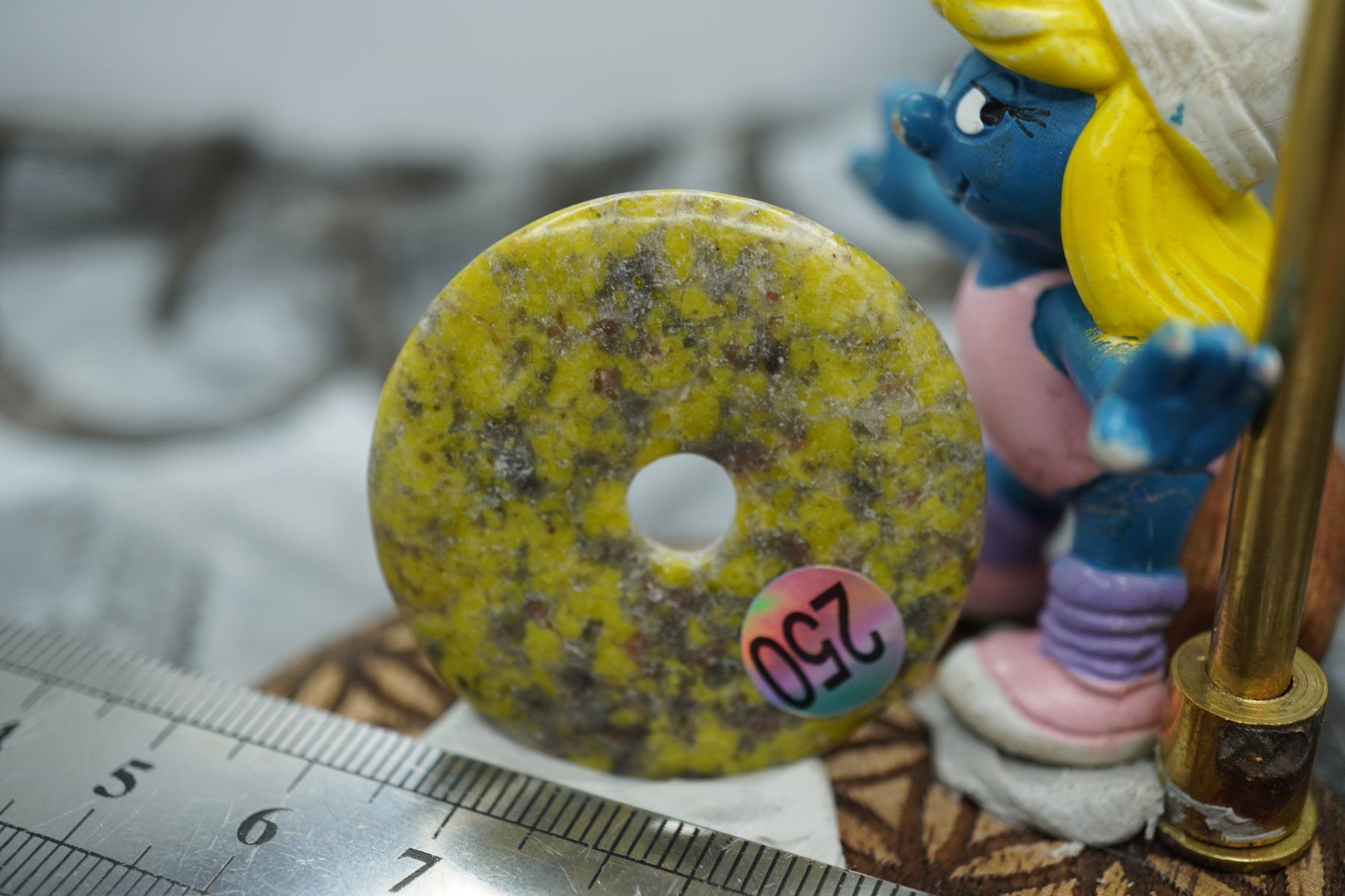 Mineralien & Heilsteine: Lizardit  Pi  Scheibe  ca40mm    ab  1.-     Räumung – Neu und originalverpackt aus Eschenbach SG von topstone