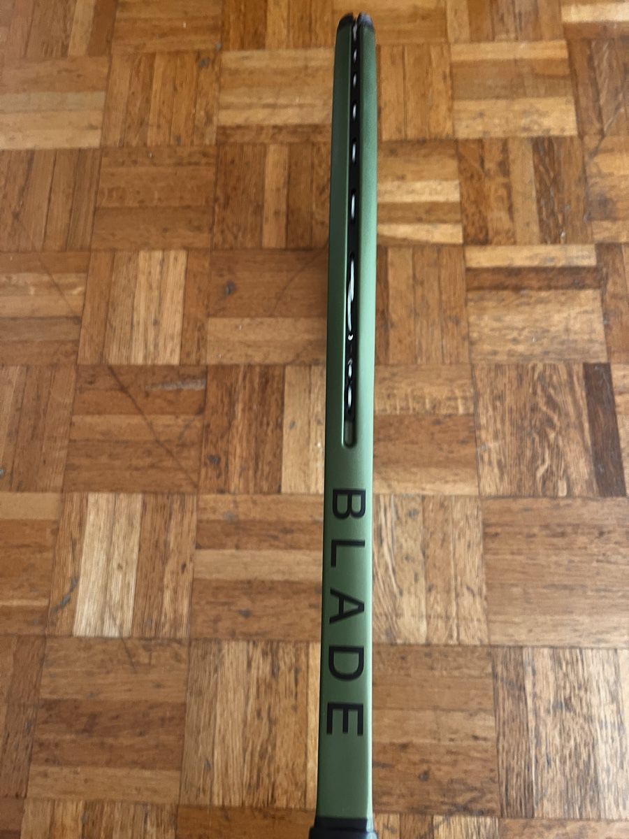 Wilson Raquettes: WILSON TENNISCHLÄGER  – D'occasion à Küsnacht ZH par lau_8qc2 2